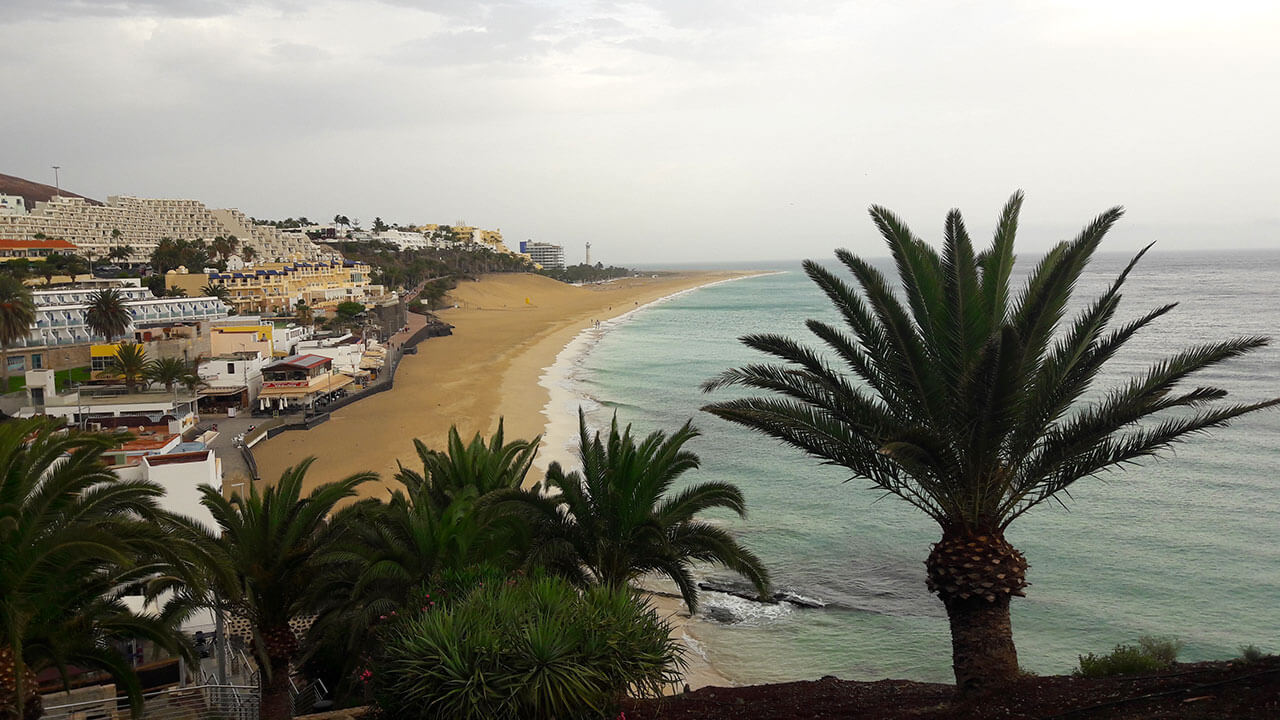 Pohled na pláž v Morro Jable